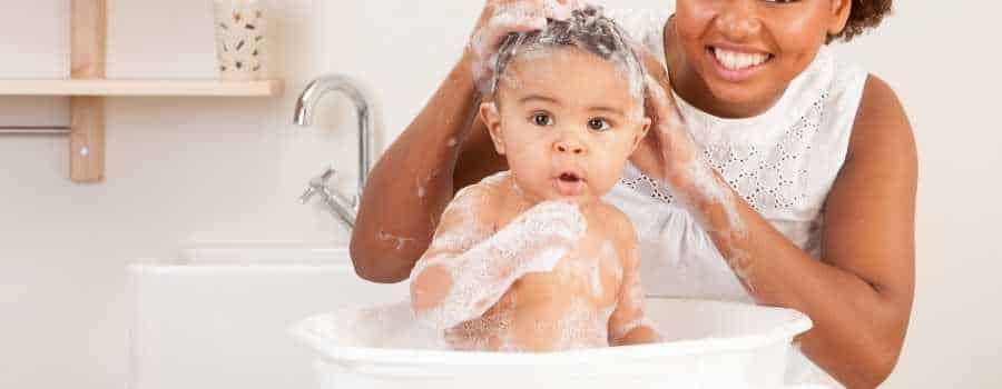 Beste babybadje om je baby te wassen