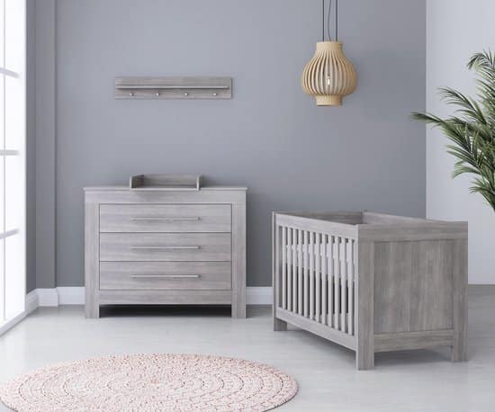 bebies first babykamer nevada babybed commode verstelbare bodem