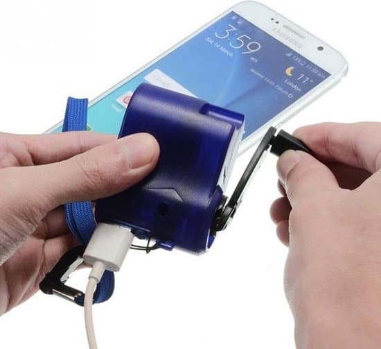 outdoor emergency portable hand power dynamo handslinger usb oplader blauw