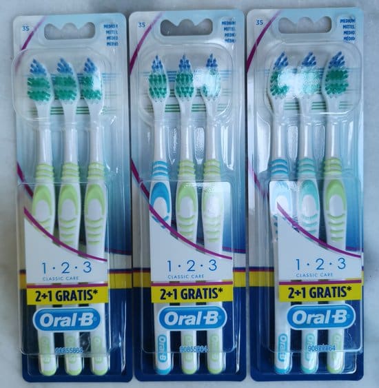 set van 3 pakken van 3 oral b medium care tandenborstels