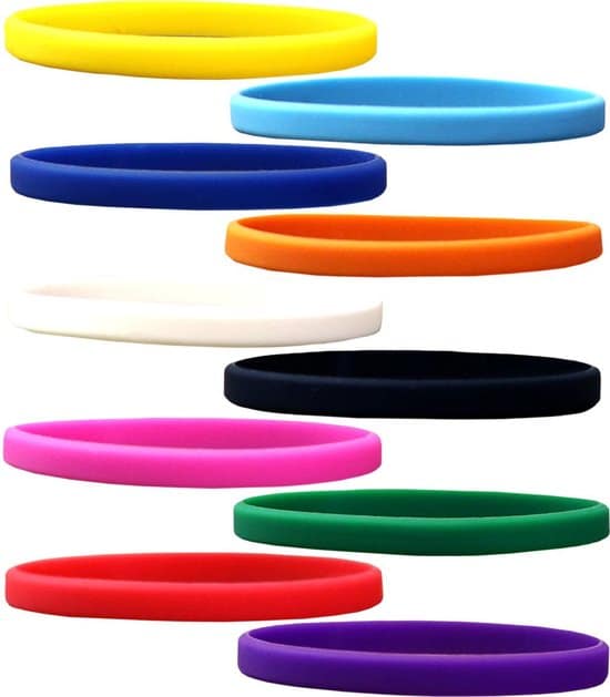 smalle siliconen armbanden mix 10 kleuren voor kinderen zakje van 60 stuks