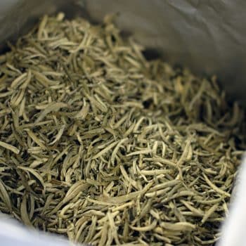 silver needle witte thee uit china theebe
